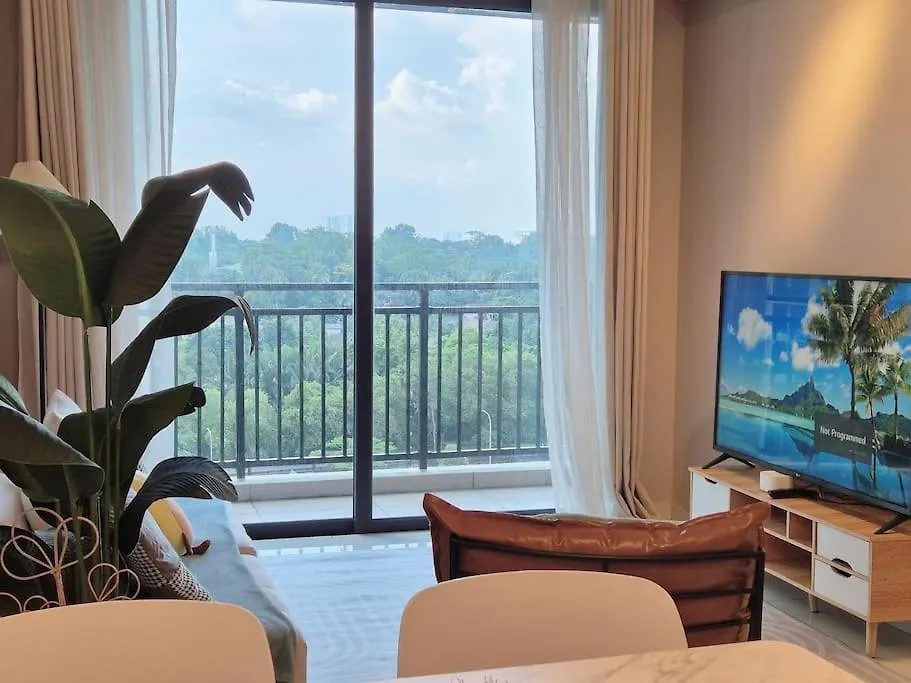 Serene And Peaceful 2 Bedrooms 3 Pax - 10 Min To Ciq Johor Bahru Apartment